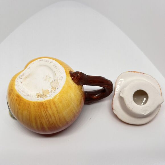 Russ Berrie & Co Miniature Fruit Apple and Pear Teapots - Picture 10 of 15